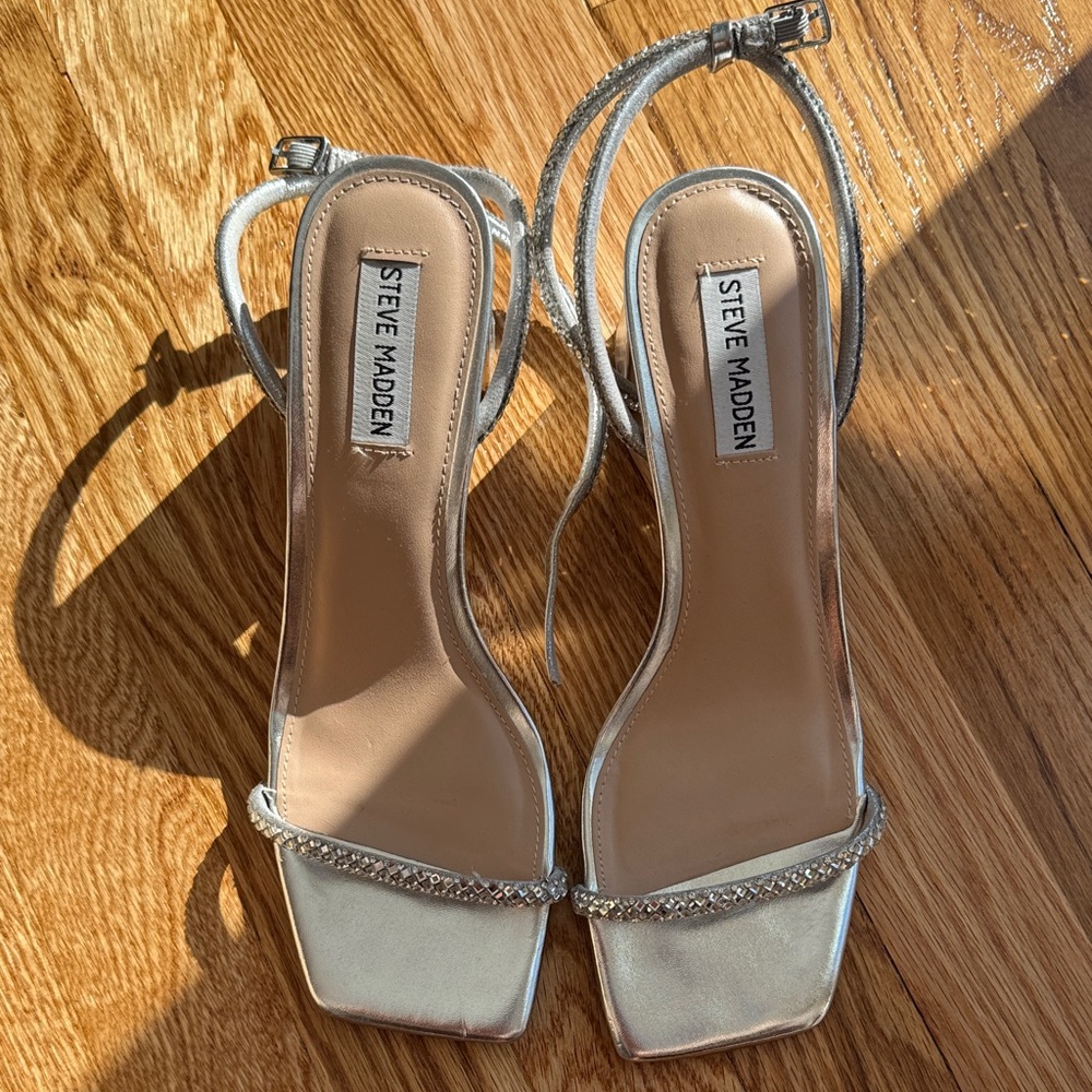 Steve Madden Metallic Silver Heels